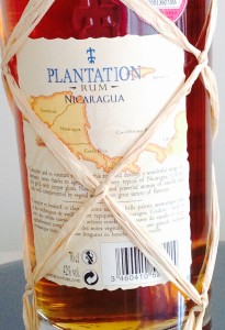The begining is marked by floral notes, then notes of cashew nuts, passion fruits and sweet spices are developped.