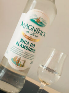 Magnifica de Faria Bica do Alambique Cachaca Rum Review by the fat rum pirate