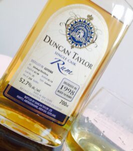 Duncan Taylor Rum Guyana Uitvlugt review by the fat rum pirate