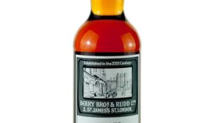 The Whisky Barrel 19 Year Old Caroni Berry Bros & Rudd 10th Anniversary rum review by the fat rum pirate