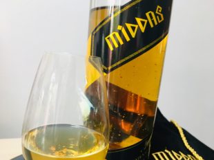 Middas Reserva Cachaca rum review by the fat rum pirate