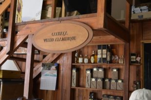 Velho Alambique Carbreuva cachaca rum review by the fat rum pirate